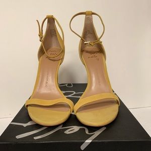 Banana Republic Holland heels size 8.5 New in Box